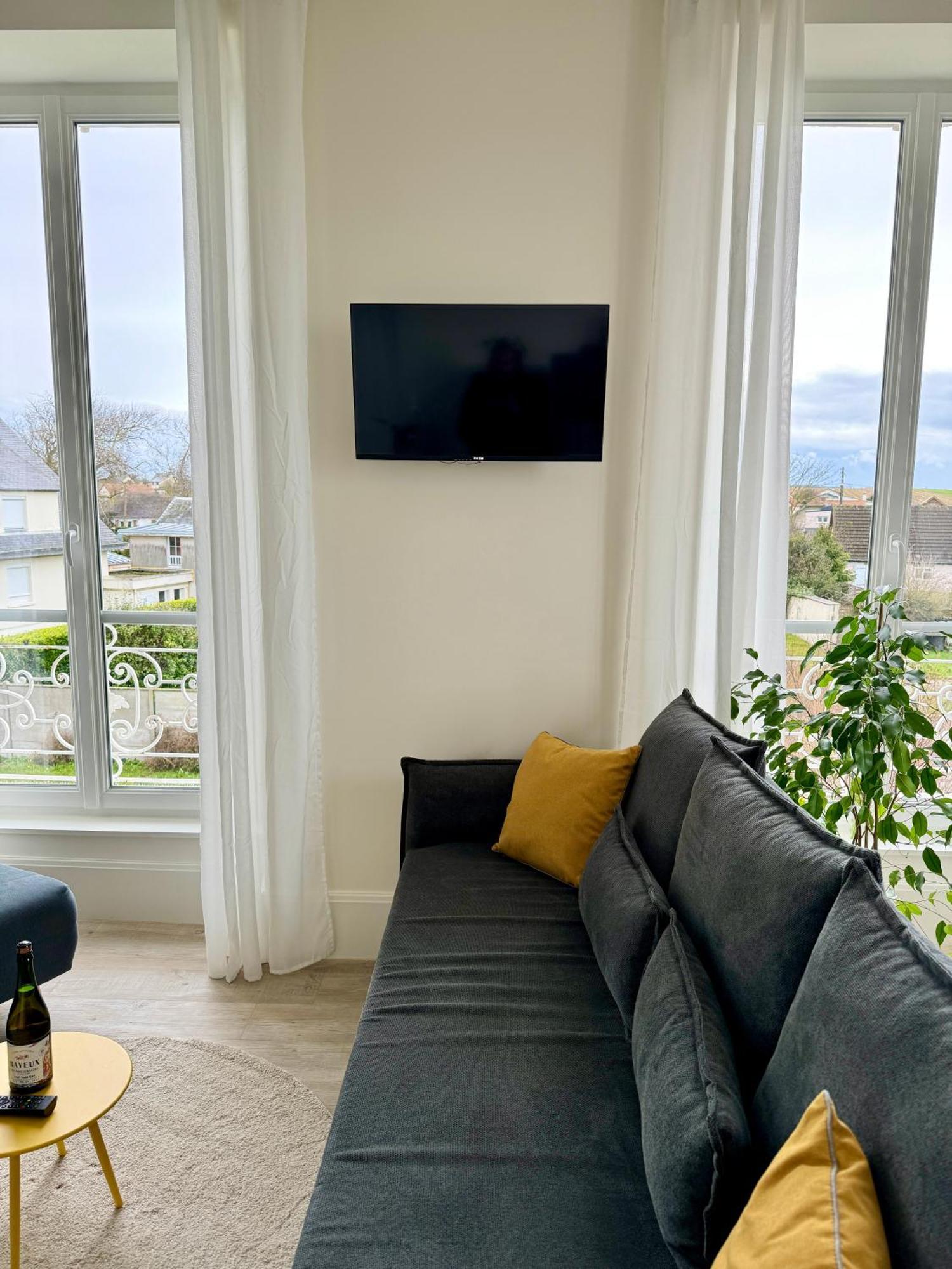 Sunny Apt On D-Day Beach With Parking Saint-Come-de-Fresne Экстерьер фото