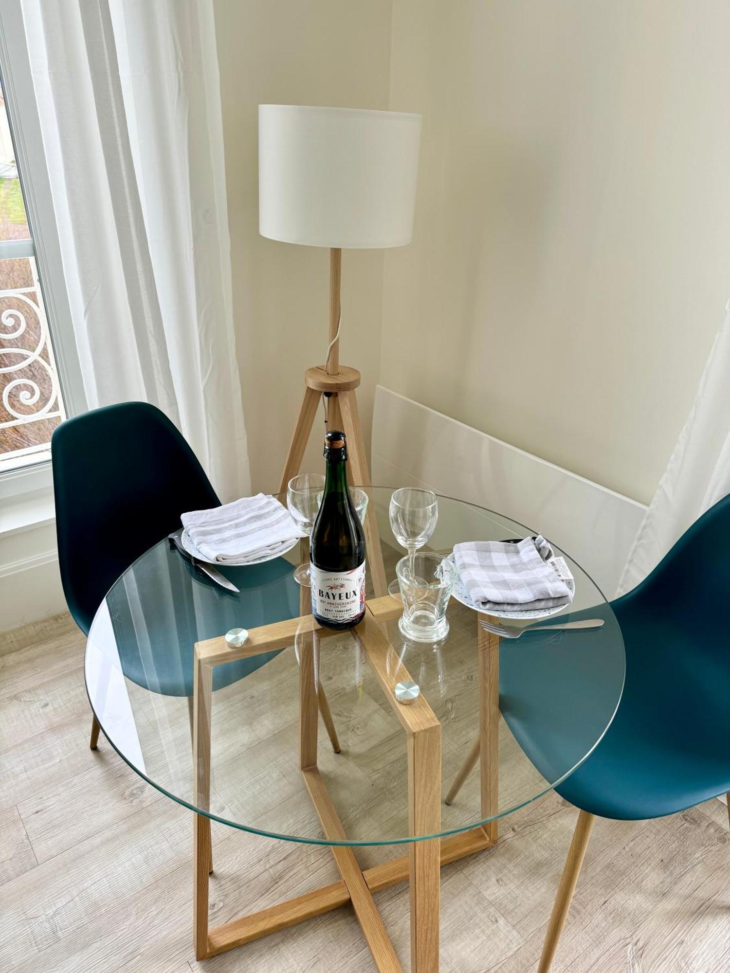 Sunny Apt On D-Day Beach With Parking Saint-Come-de-Fresne Экстерьер фото